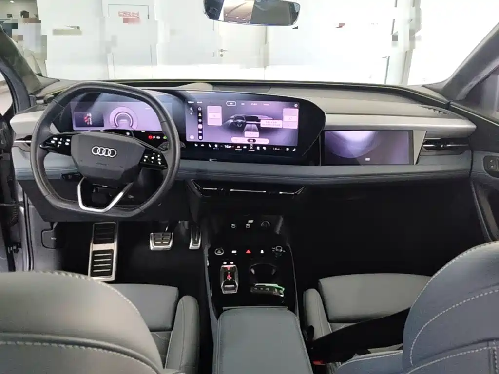 Audi Q6L E-Tron 2025 — фото 14
