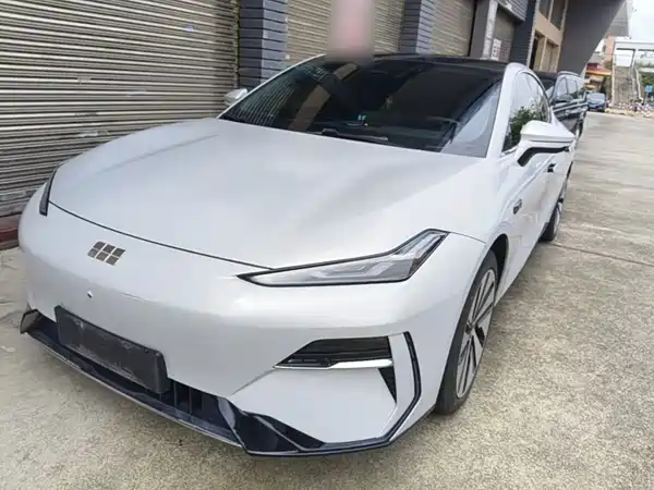 Geely Galaxy E8 2024