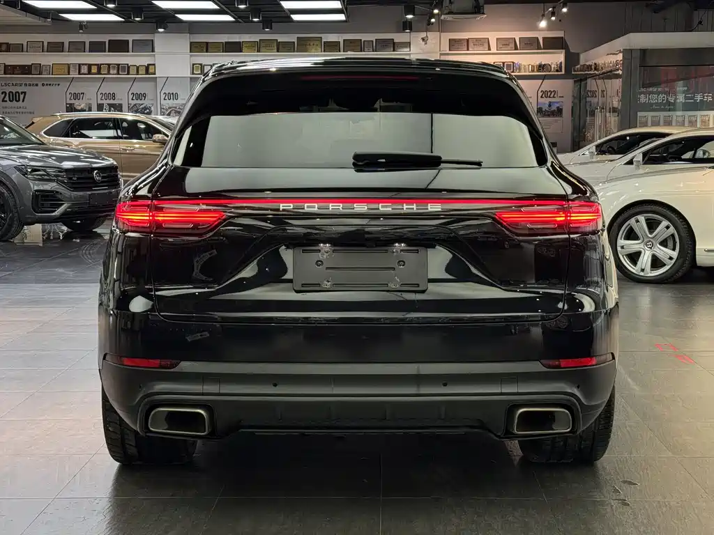 Porsche Cayenne 2021 — фото 5