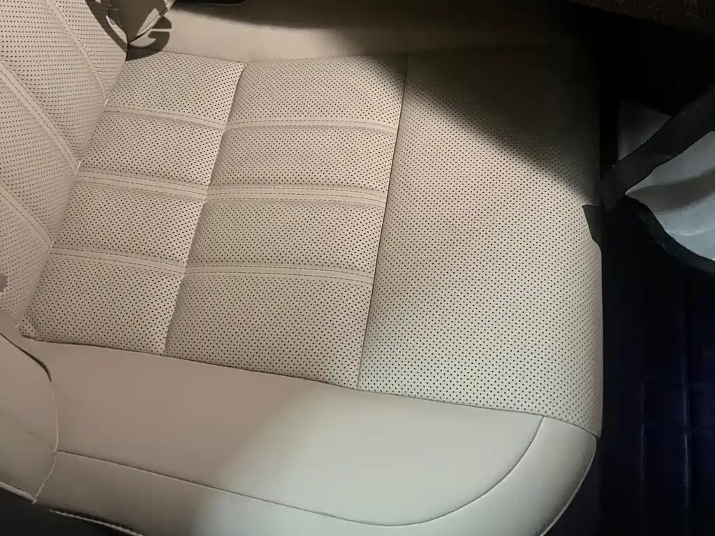 Lexus ES 2015 — фото 10