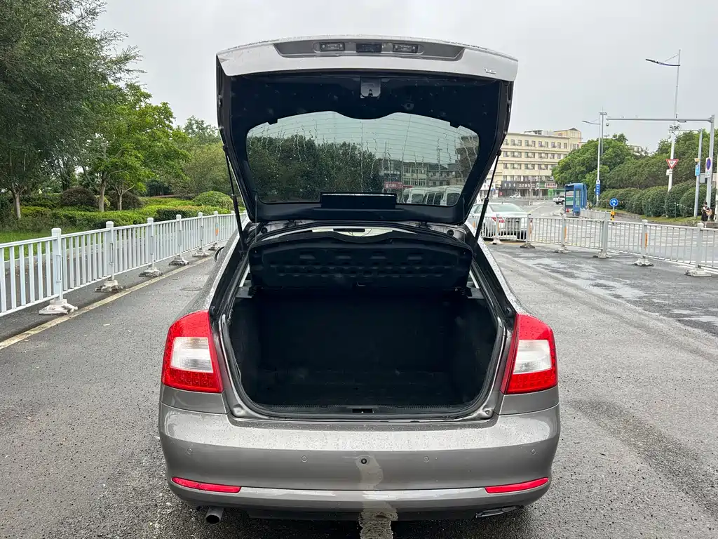 Skoda Octavia 2014 — фото 14