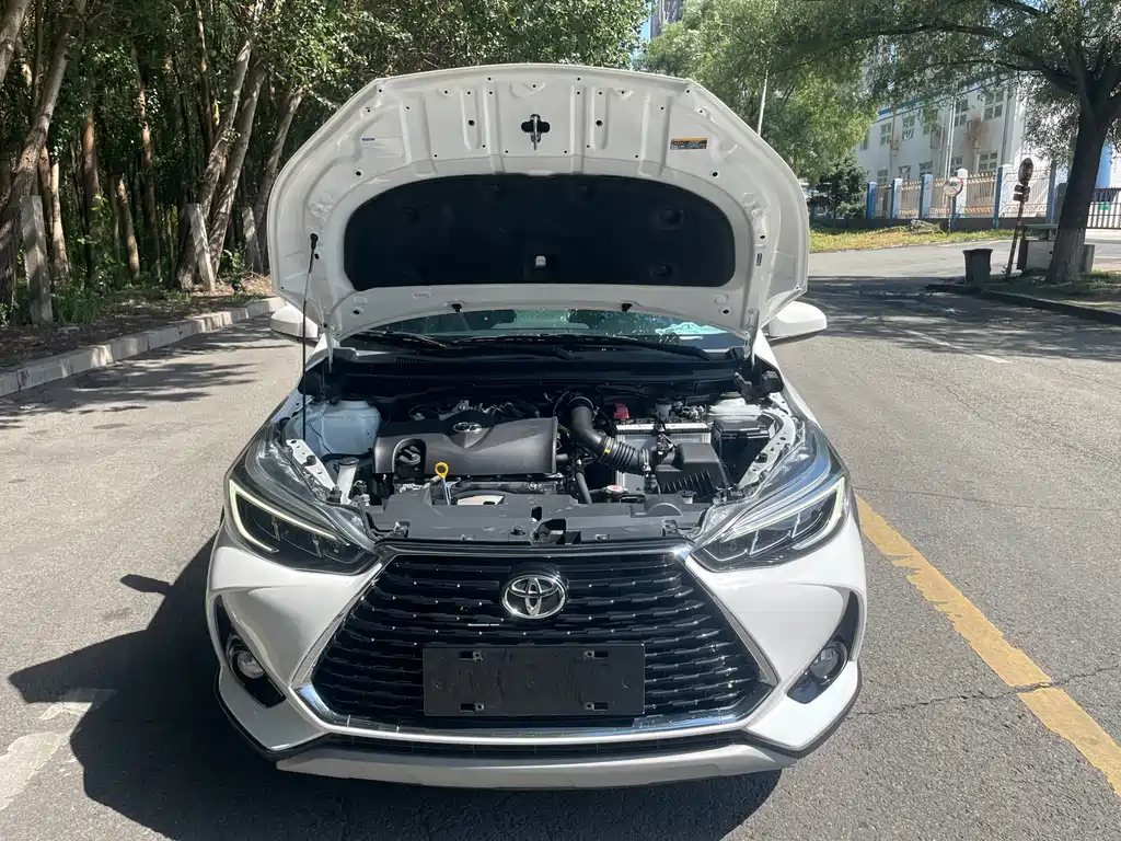 Toyota Yaris L 2023 — фото 24