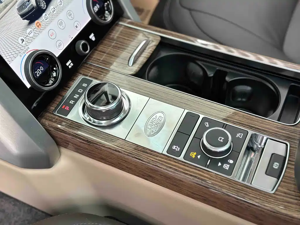 Land Rover Range Rover 2019 — фото 10