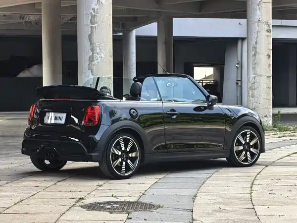 MINI MINI 2022