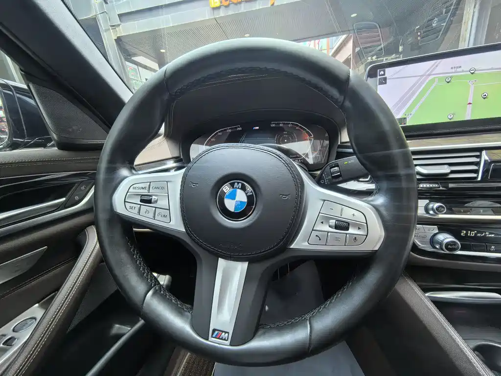 BMW 5 Series 2023 — фото 15