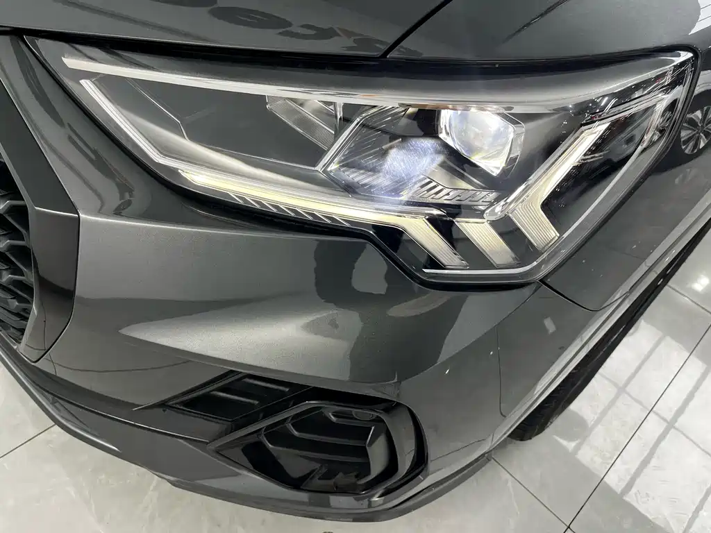 Audi Q3 Sportback 2023 — фото 6