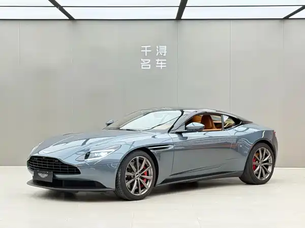 Aston Martin DB11 2019