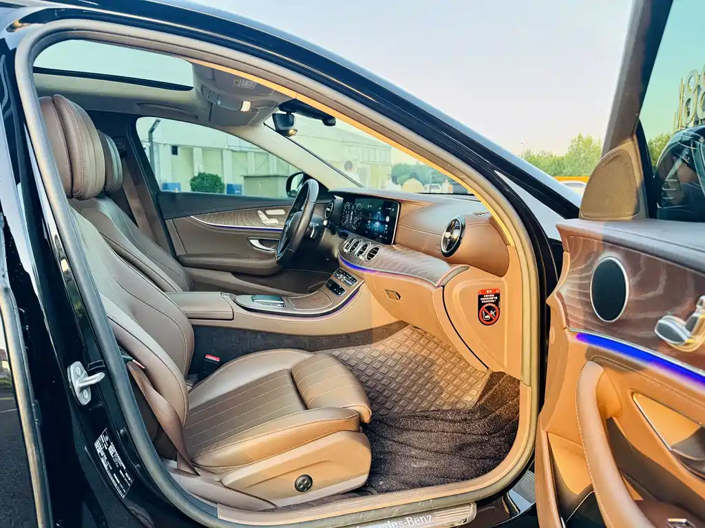 Mercedes-Benz E-Class 2022