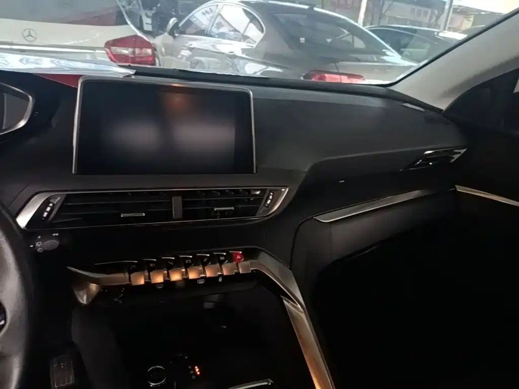 Peugeot 4008 2018 — фото 10