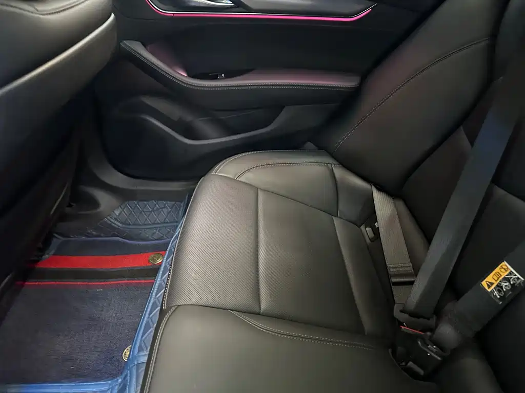 Cadillac CT5 2024 — фото 12