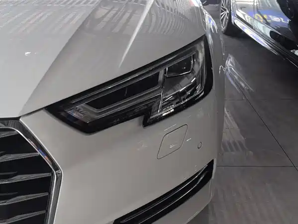 Audi A4L 2017