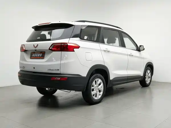 Wuling Hongguang S3 2018