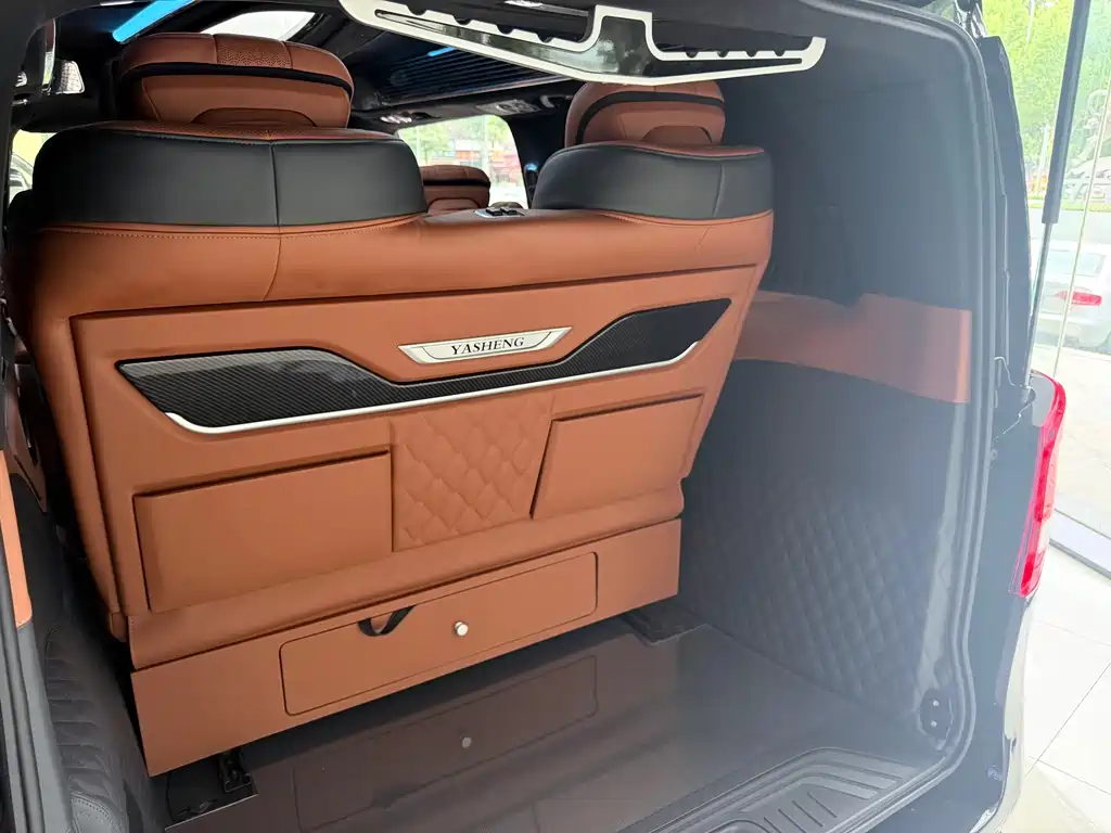 Mercedes-Benz Ascend VITO 2025 — фото 11
