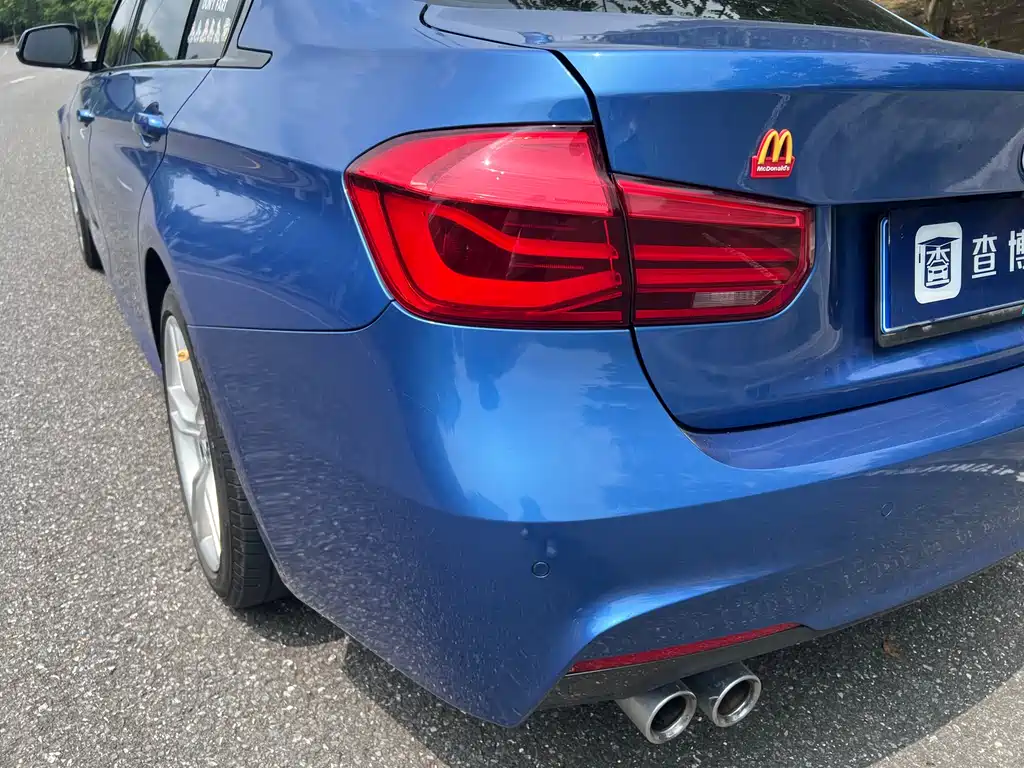 BMW 3 Series 2018 — фото 17