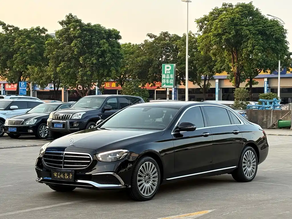 Mercedes-Benz E-Class 2023 — фото 1