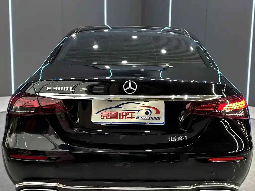Mercedes-Benz E-Class 2023