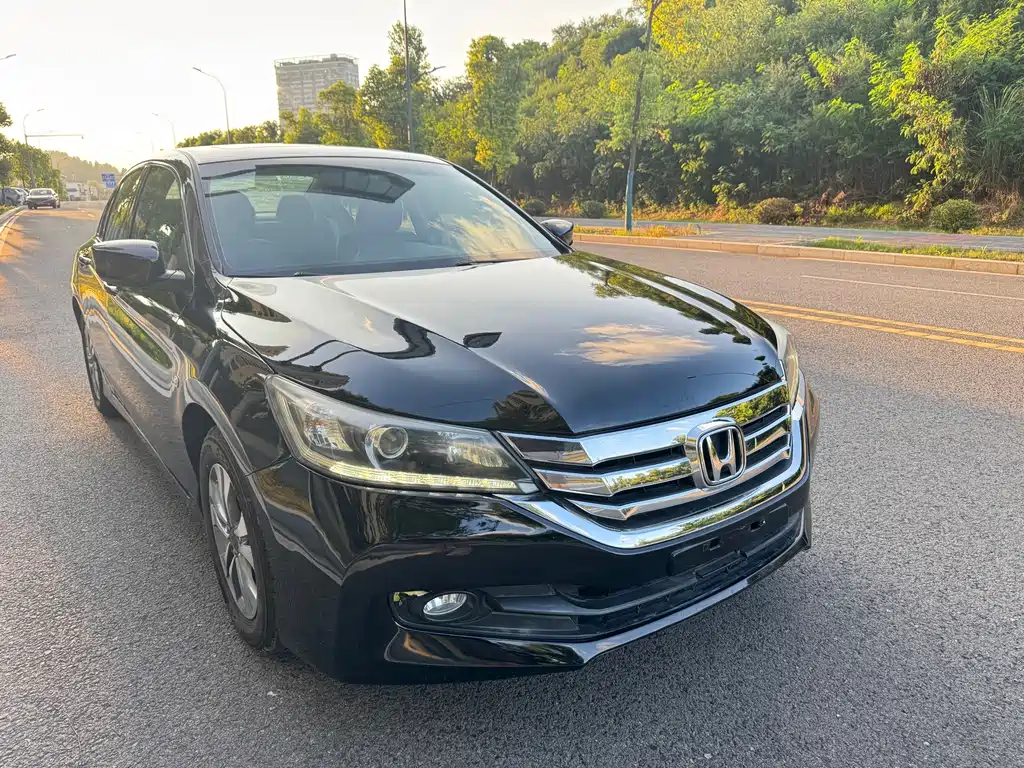 Honda Accord 2015 — фото 3