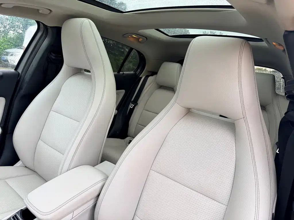 Mercedes-Benz GLA 2015 — фото 10