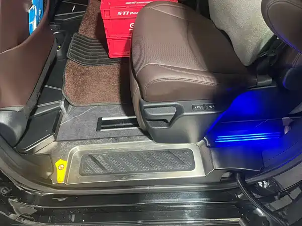 Toyota Granvia 2023