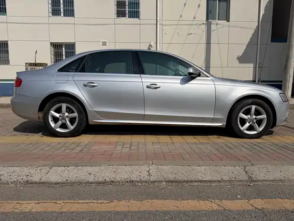 Audi A4L 2014