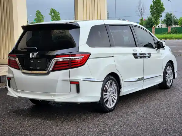Honda Elysion 2018