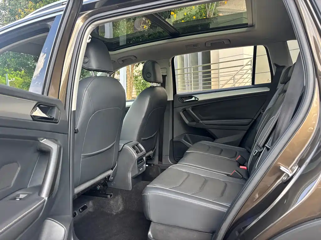 Volkswagen Tiguan L 2017 — фото 10