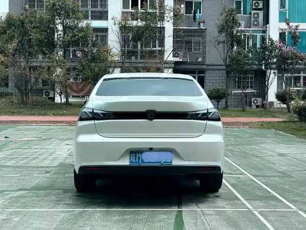 Peugeot 408 2022