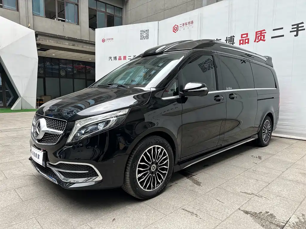Mercedes-Benz V-Class 2023 — фото 1