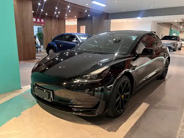 Tesla Model 3 2023