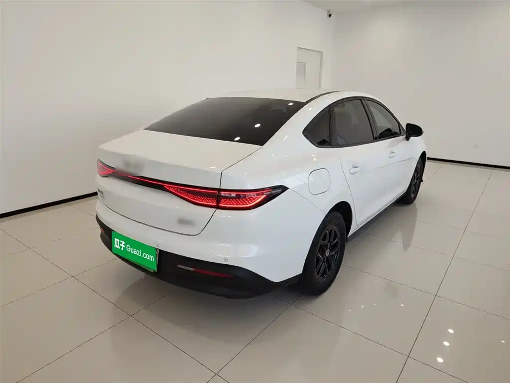 BYD Seal 05 DM-i 2025 — фото 7