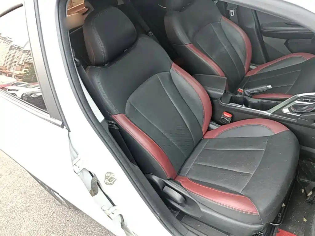 Geely Vision X3 2022 — фото 25