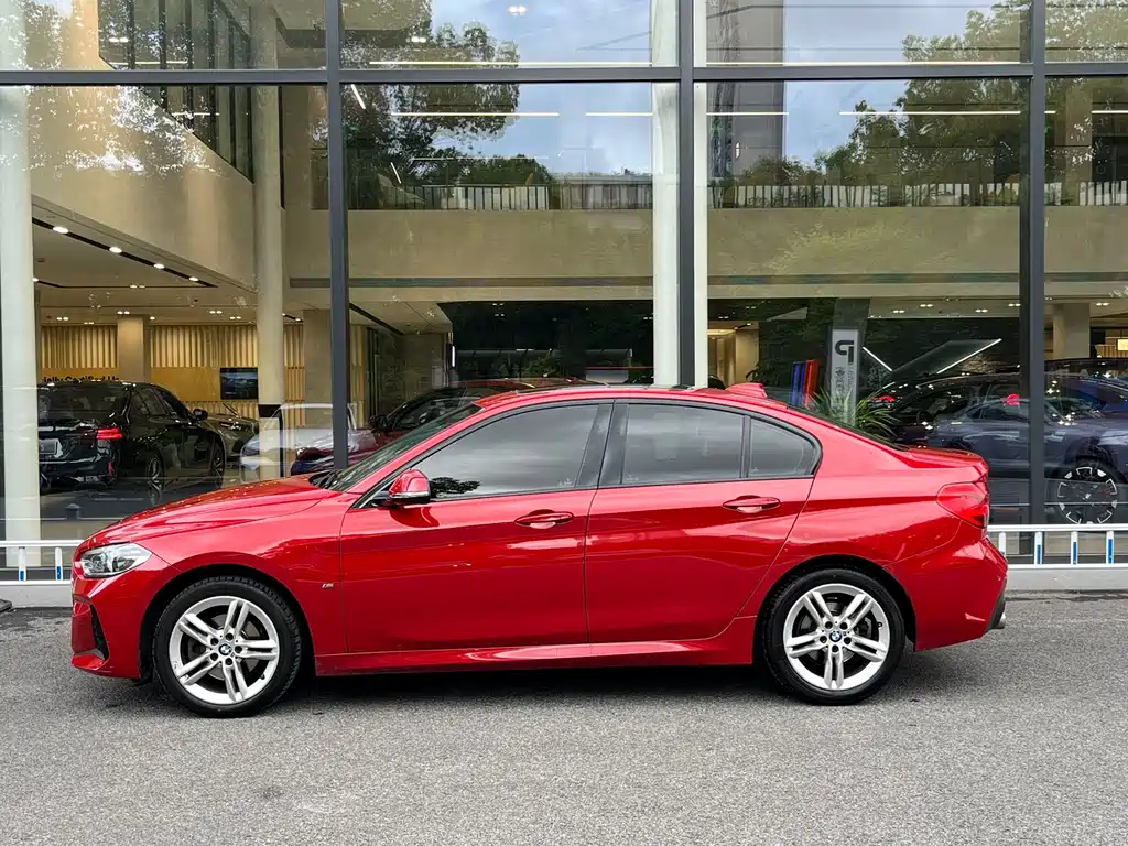 BMW 1 Series 2021
