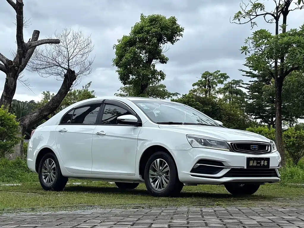 Geely Emgrand 2018 — фото 4