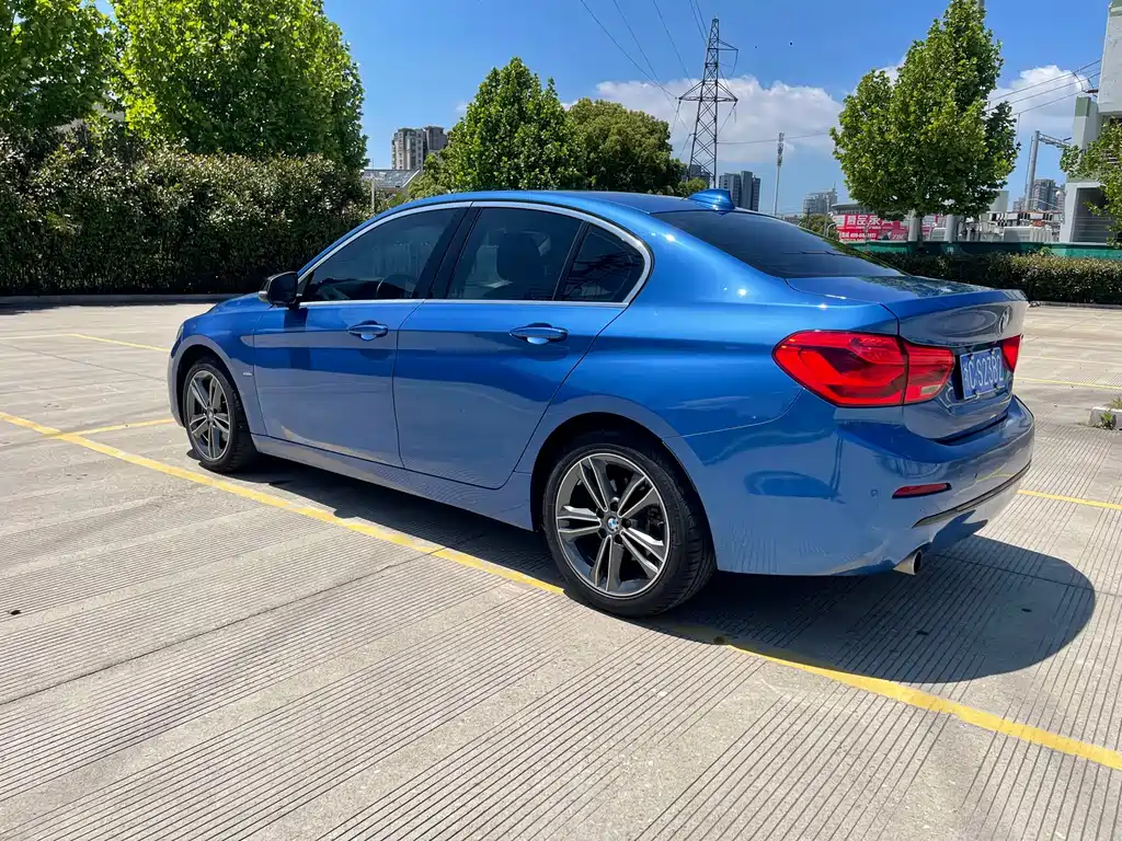 BMW 1 Series 2018 — фото 7