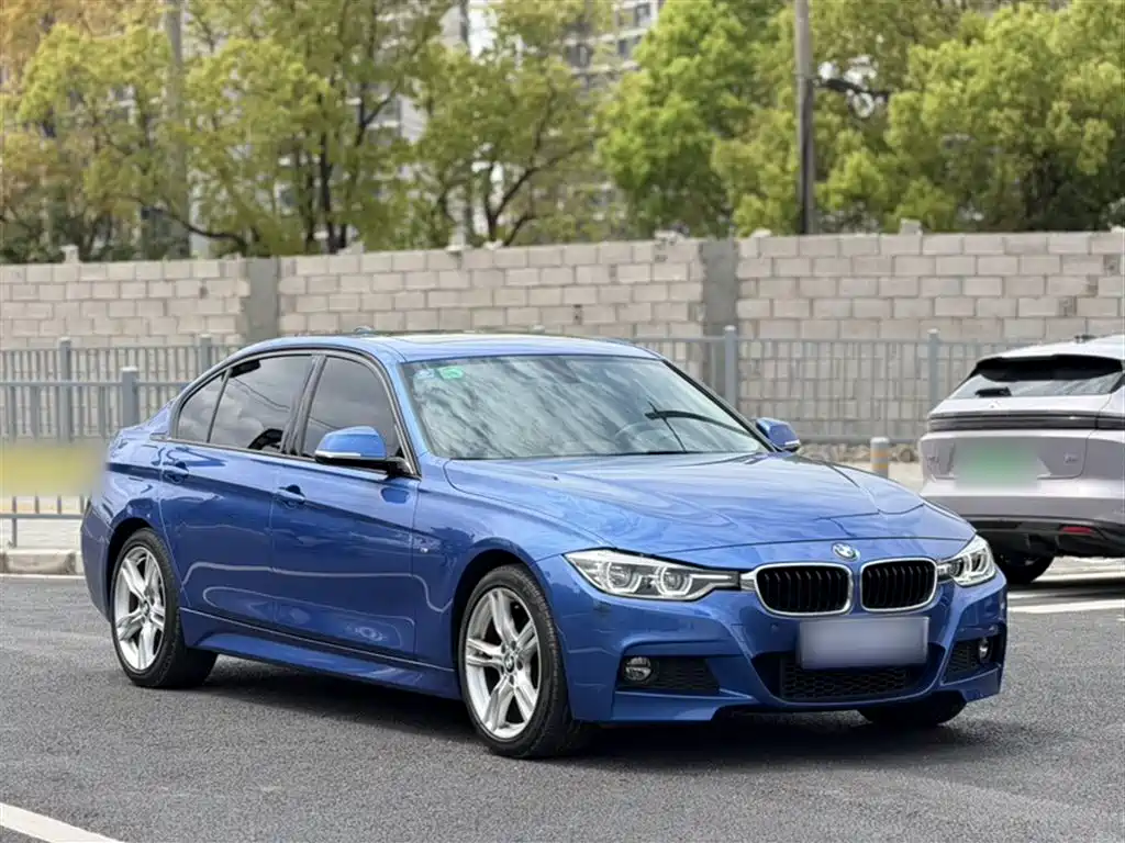 BMW 3 Series 2017 — фото 20