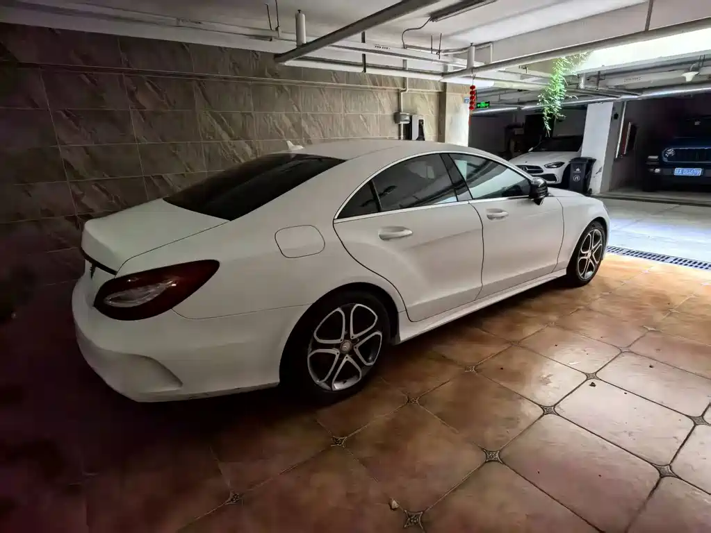Mercedes-Benz CLS 2015 — фото 12