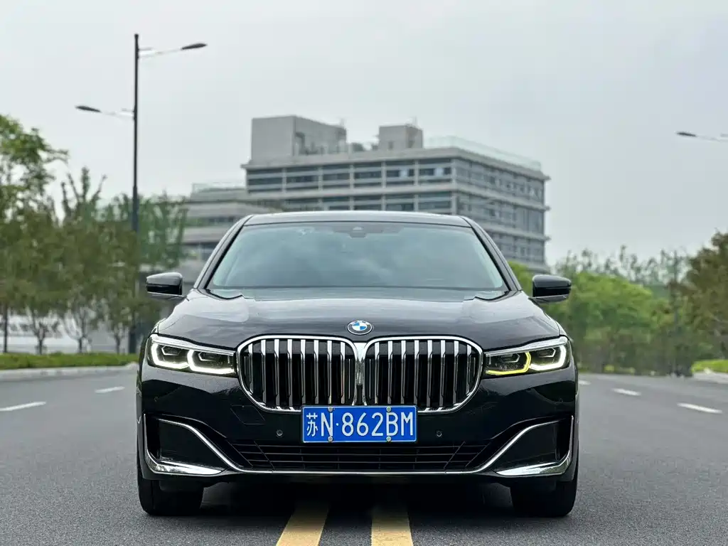 BMW 7 Series 2021 — фото 2