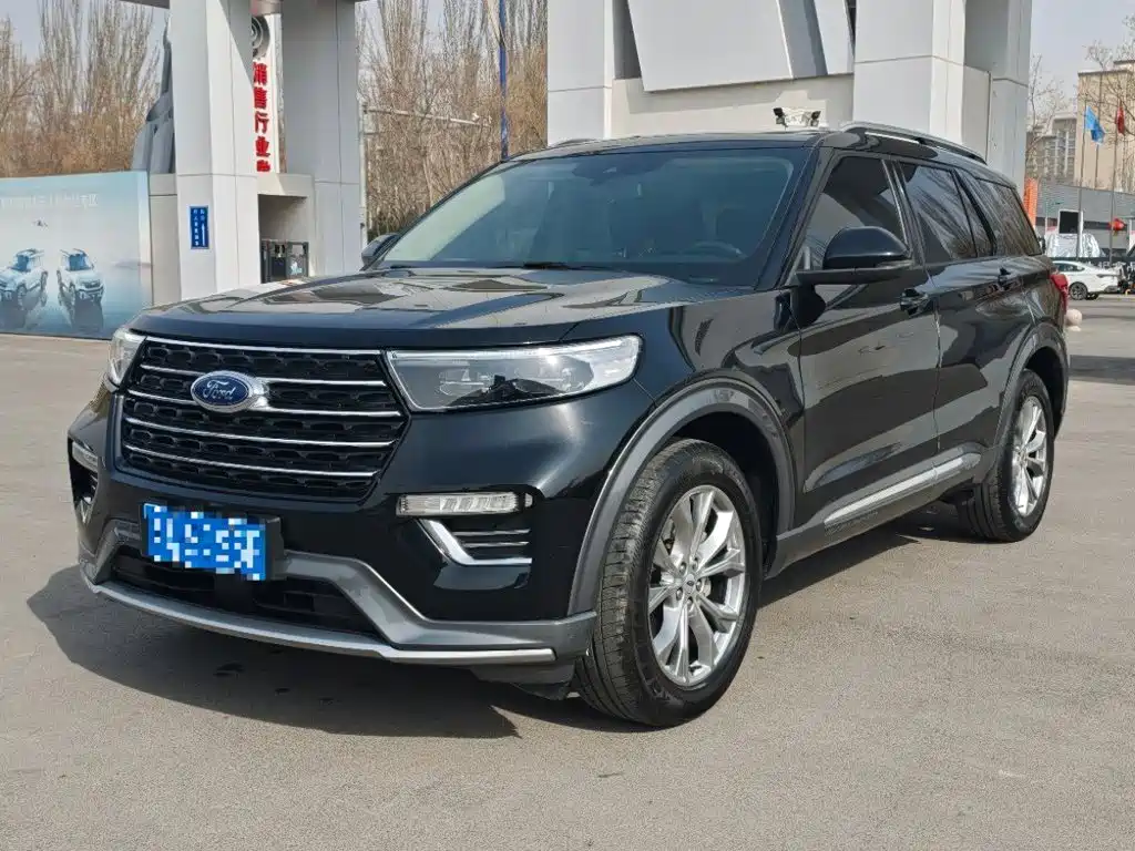 Ford Explorer 2020 — фото 1