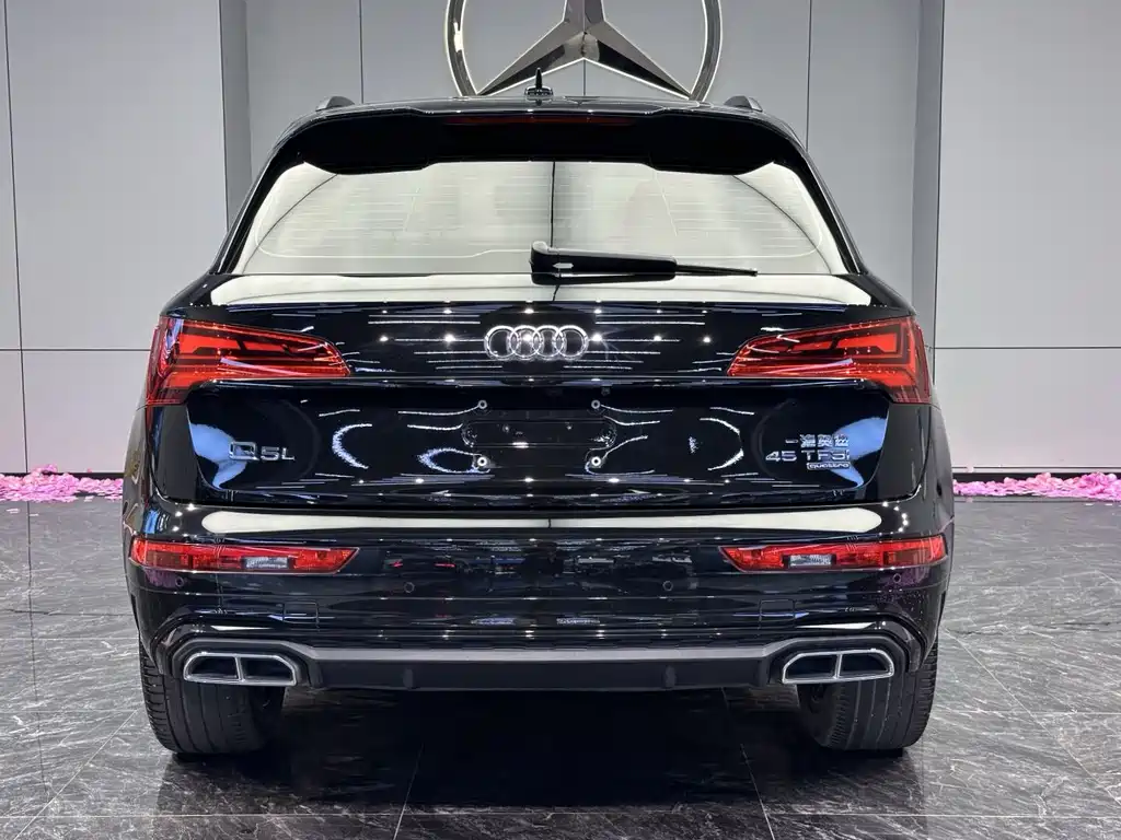 Audi Q5L 2024 — фото 8