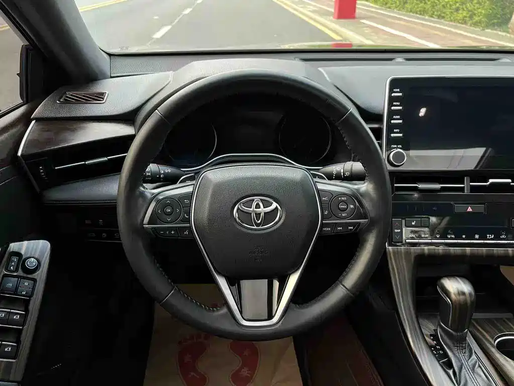 Toyota Avalon 2019 — фото 15