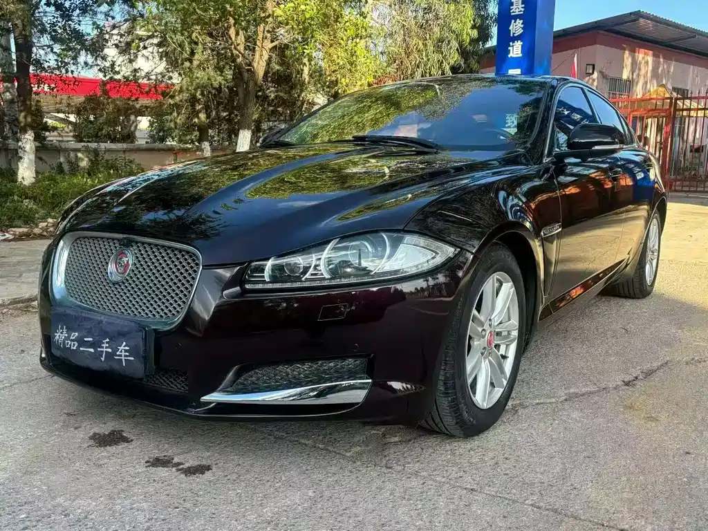 Jaguar XF 2015