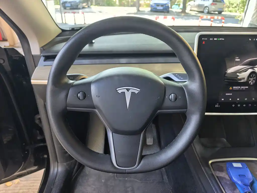 Tesla Model Y 2023 — фото 6