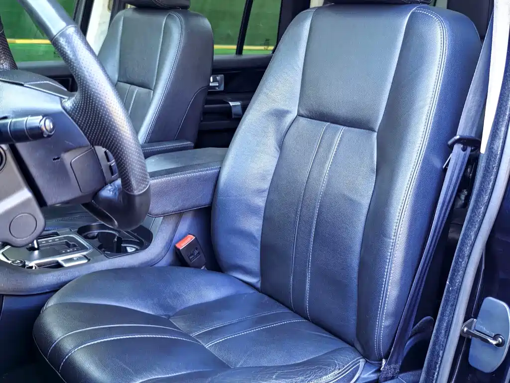 Land Rover Discovery 2011 — фото 14