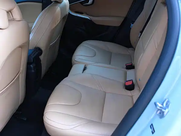 Volvo V40 2017