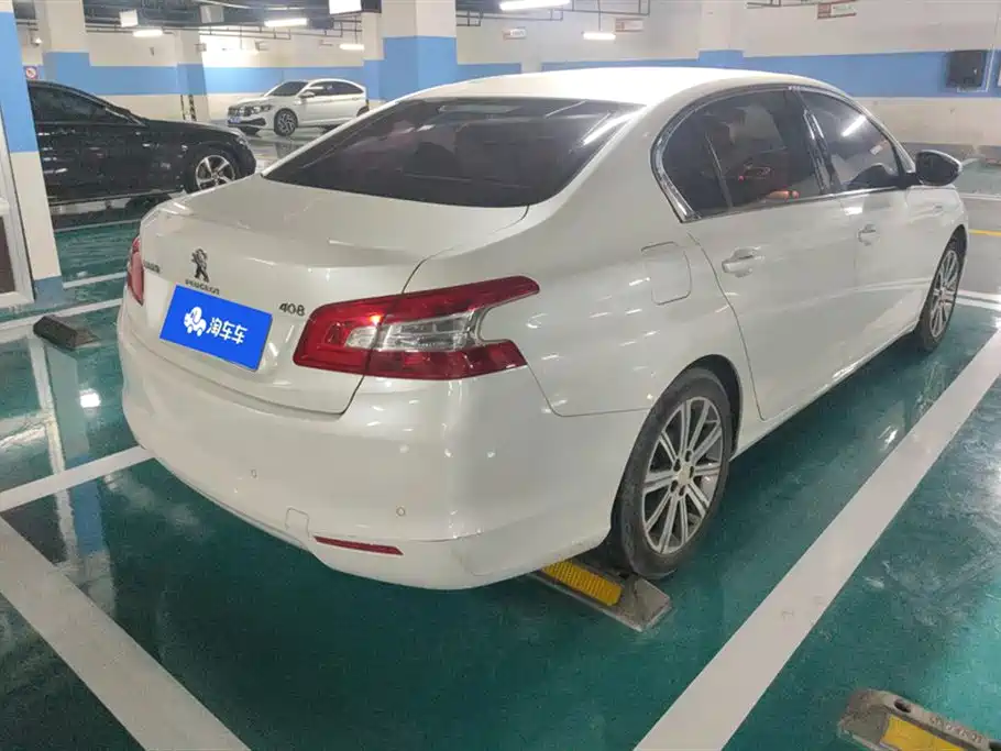 Peugeot 408 2016