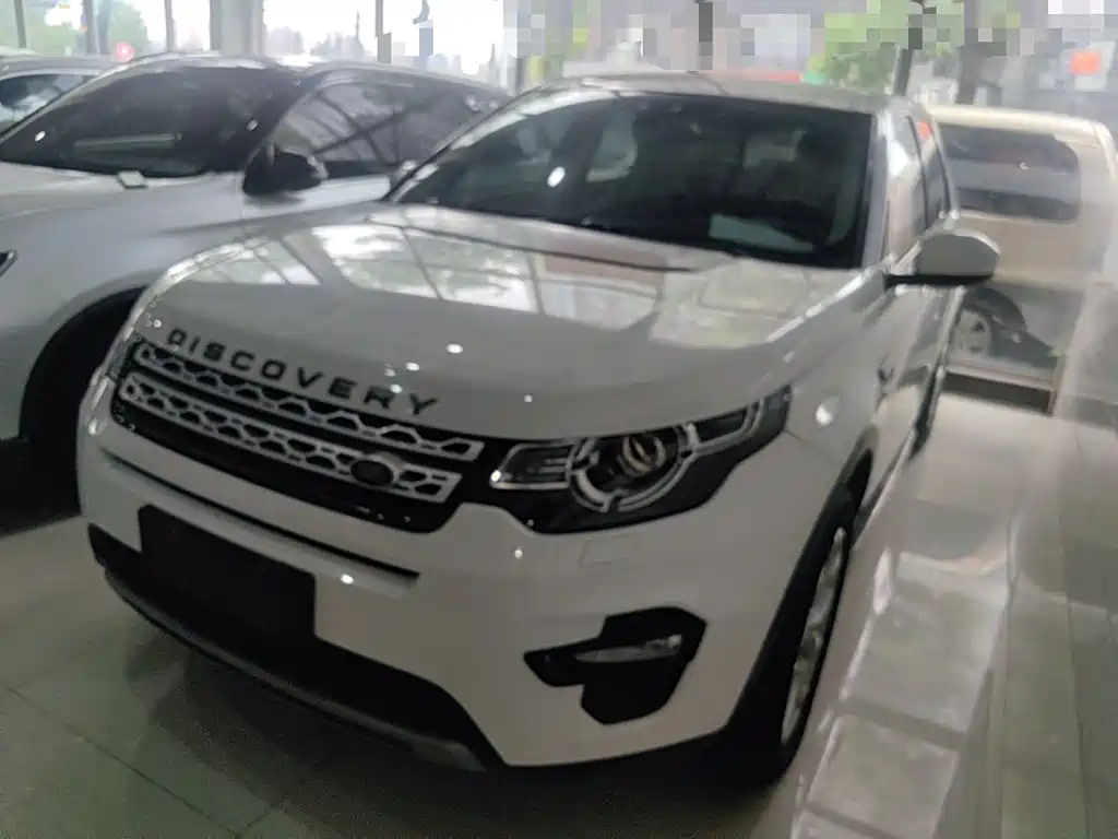 Land Rover Discovery Sport 2017 — фото 1
