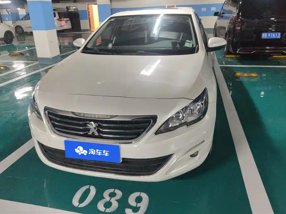 Peugeot 408 2016