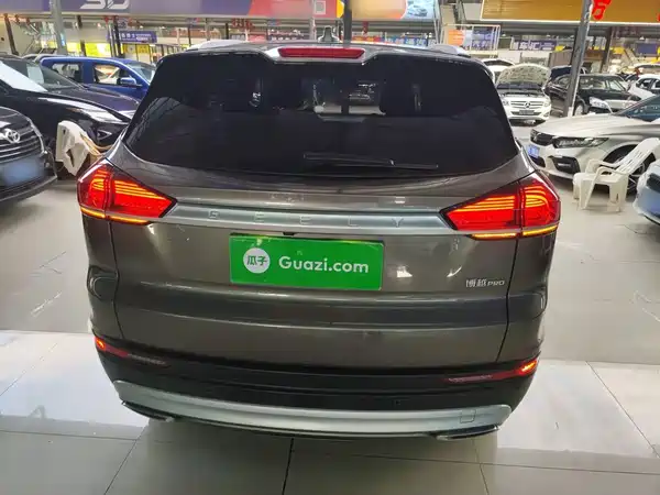Geely Boyue 2021