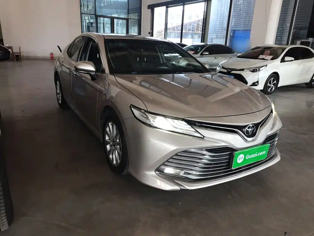 Toyota Camry 2020 — фото 22