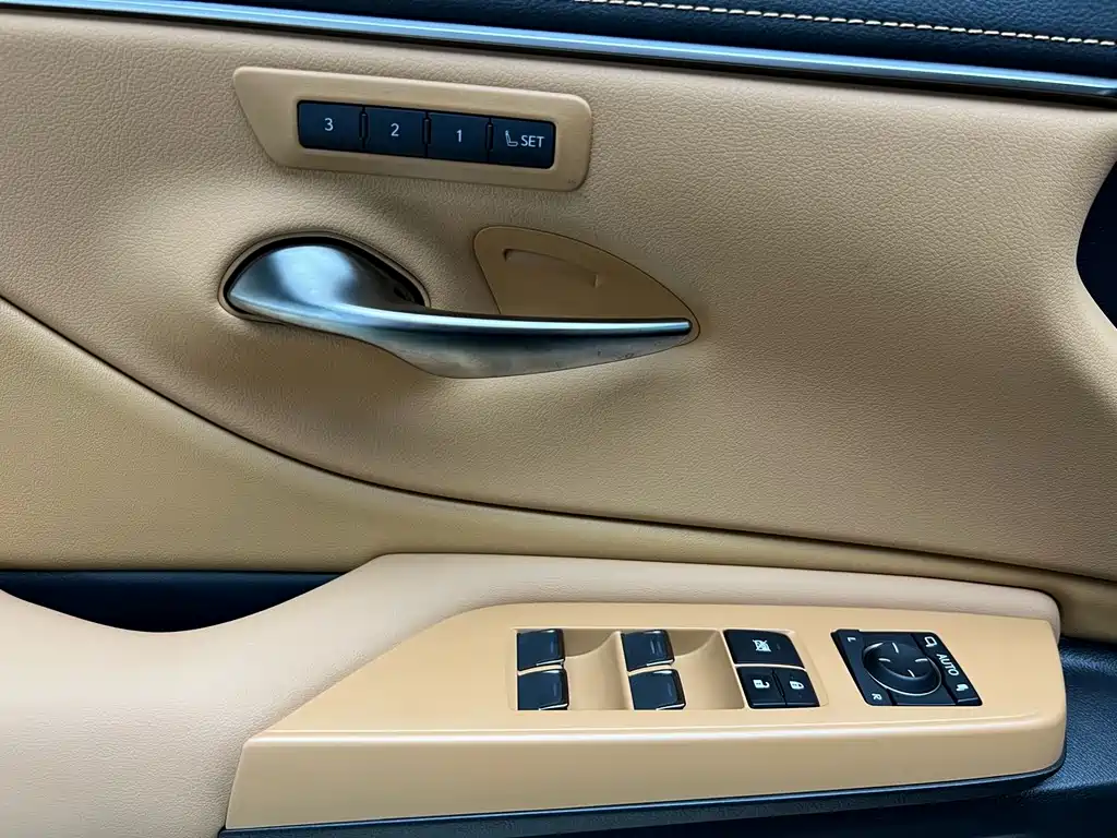 Lexus ES 2025 — фото 19